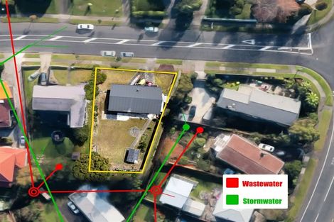Photo of property in 147 Reeves Road, Pakuranga Heights, Auckland, 2010