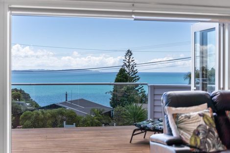 Photo of property in 4 Melandra Road, Stanmore Bay, Whangaparaoa, 0932
