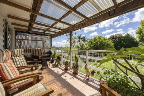 Photo of property in 27 Mason Street, New Lynn, Auckland, 0600