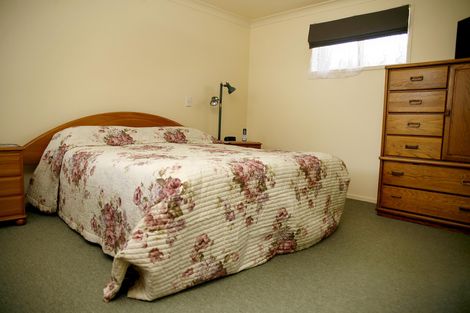 Photo of property in 3 Amarillo Place, Manurewa, Auckland, 2105