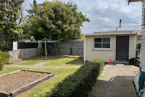 Photo of property in 28 Chelwood Street, Takaro, Palmerston North, 4412