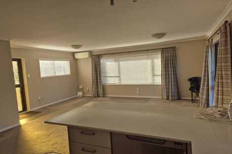 Photo of property in 1/45 Queen Street, Pukekohe, 2120