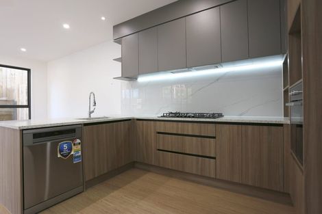 Photo of property in 13a King Richard Place, Browns Bay, Auckland, 0630