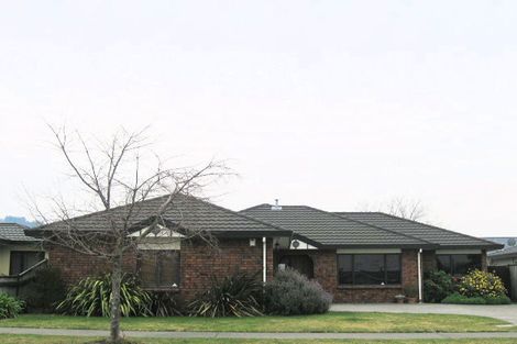 Photo of property in 16 Brompton Drive, Taradale, Napier, 4112