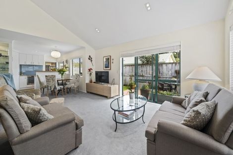 Photo of property in Miramar Villas, 21/3u Byron Street, Miramar, Wellington, 6022