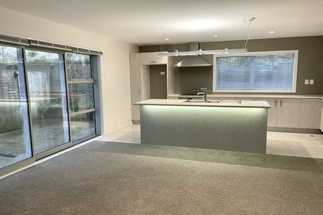 Photo of property in 61u5 Black Rock Road, Newlands, Wellington, 6037