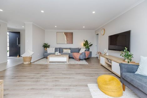Photo of property in 24 Te Tiireke Drive, Glenview, Hamilton, 3206