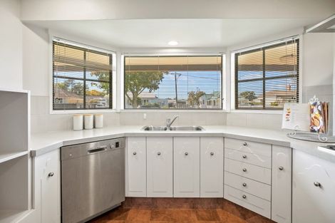 Photo of property in 16 Bryce Street, Cambridge, 3434