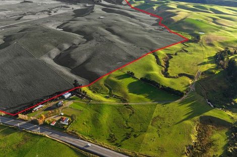 Photo of property in 16 Bay Road, Purakaunui, 9081