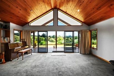 Photo of property in 87 Hurndall Street East, Maungaturoto, 0520