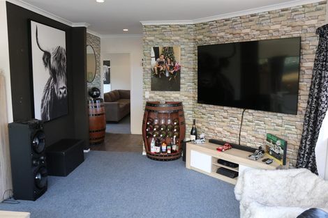 Photo of property in 35 Sherwill Street, Feilding, 4702