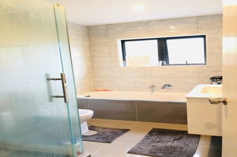 Photo of property in 20a Malmo Place, Massey, Auckland, 0614