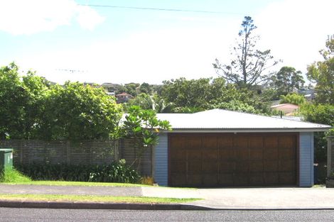 Photo of property in 75 Saddleback Rise, Murrays Bay, Auckland, 0630