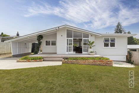 Photo of property in 25 Maude Street, Riverhead, 0820