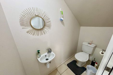 Photo of property in 5/49 Henderson Valley, Henderson, Auckland, 0612