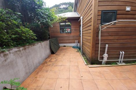 Photo of property in 2u1 Malcolm Lane, Thorndon, Wellington, 6011