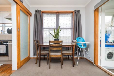 Photo of property in 87 Sutherland Crescent, Westbrook, Palmerston North, 4412