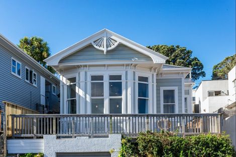 Photo of property in 68 Northland Road, Northland, Wellington, 6012