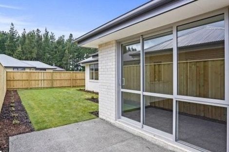 Photo of property in 73 Hilton Drive, Amberley, 7410