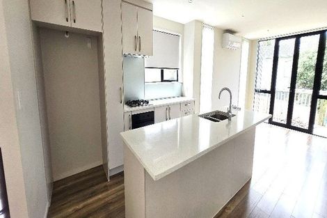 Photo of property in 72 Seafarer Crescent, Stanmore Bay, Whangaparaoa, 0932