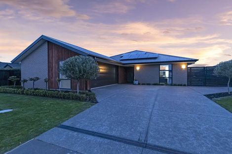 Photo of property in 15 Chimango Place, Rolleston, 7615