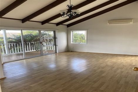 Photo of property in 4 Tadley Court, Goodwood Heights, Auckland, 2105