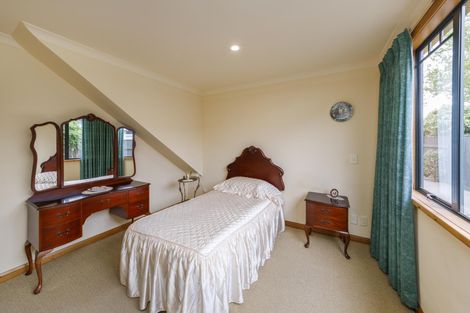 Photo of property in 44 Ruamahanga Crescent, Terrace End, Palmerston North, 4410