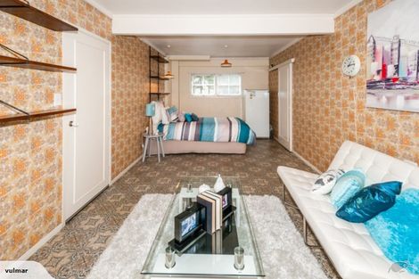 Photo of property in 1/209 Onewa Road, Birkenhead, Auckland, 0626
