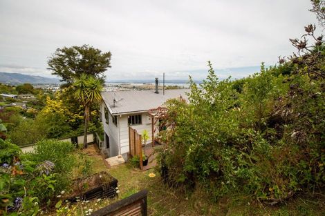 Photo of property in 104 Tosswill Road, Tahunanui, Nelson, 7011