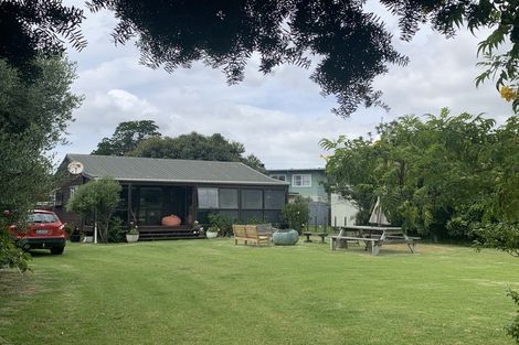Photo of property in 10 Morrison Road, Matapouri, Whangarei, 0173