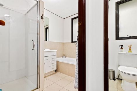 Photo of property in 2/22 Starforth Place, Henderson, Auckland, 0612