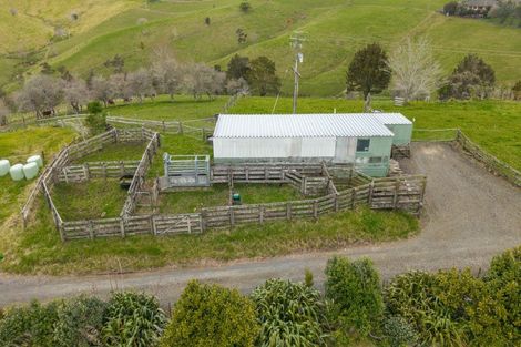 Photo of property in 167 Anderson Road, Helensville, 0875