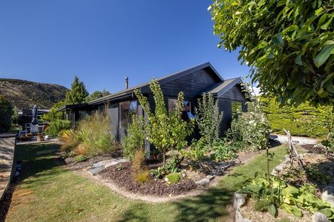 Photo of property in 40 Mount Iron Drive, Wanaka, 9305