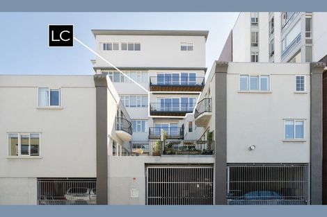 Photo of property in De Vere Apartments, 10/23 Tennyson Street, Te Aro, Wellington, 6011