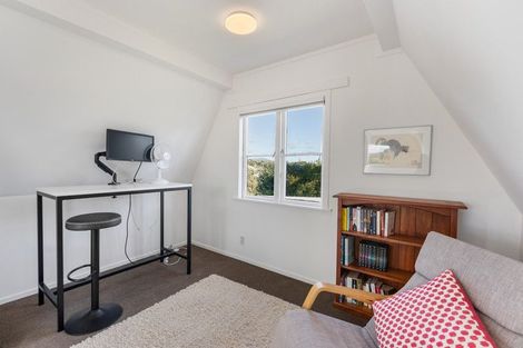 Photo of property in 30 Rangihiroa Street, Waikanae Beach, Waikanae, 5036