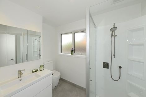 Photo of property in 11 Ludecke Place, Sockburn, Christchurch, 8042