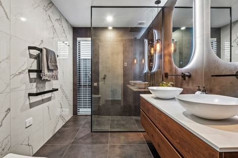 Photo of property in 37 Barn Road, Jacks Point, 9371