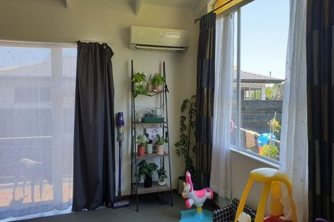 Photo of property in 16 Villa Place, Bell Block, New Plymouth, 4312