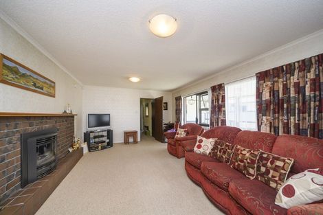 Photo of property in 8 Grange Place, Milson, Palmerston North, 4414