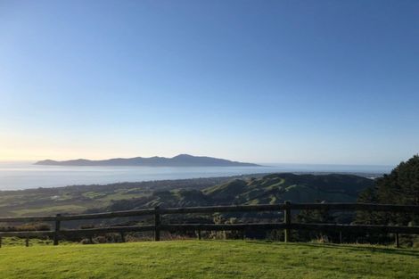 Photo of property in 198-200 Maungakotukutuku Road, Paraparaumu, 5032