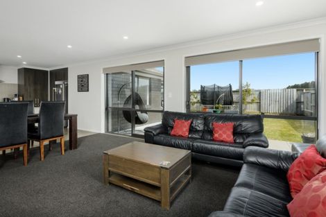 Photo of property in 4 Okataina Street, Pyes Pa, Tauranga, 3112