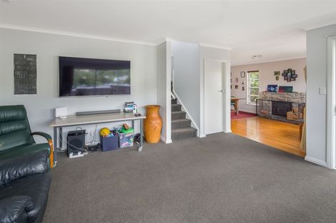 Photo of property in 34 Bassett Road, Johnsonville, Wellington, 6037