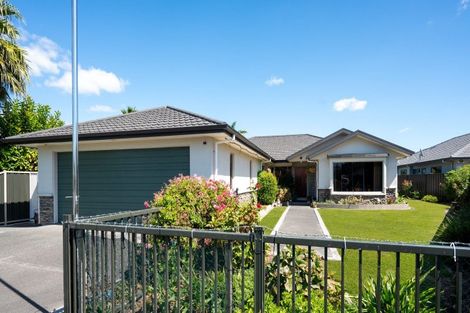 Photo of property in 16 Delta Mews Place, Clive, 4102