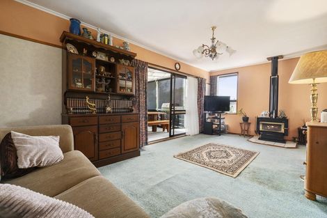 Photo of property in 56a Fairmount Road, Titirangi, Auckland, 0604