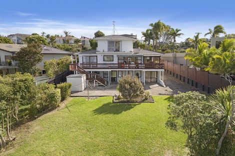 Photo of property in 17 Tui Vale Road, Shelly Park, Auckland, 2014