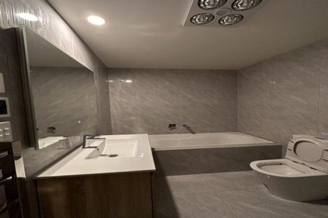 Photo of property in 20 Edwards Avenue, Henderson, Auckland, 0610