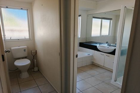 Photo of property in 14 Checkerberry Court, Henderson, Auckland, 0612