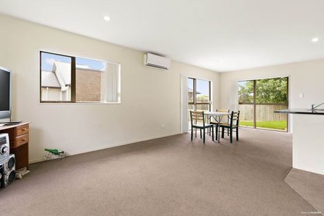 Photo of property in 116 Popokatea Drive, Takanini, 2112