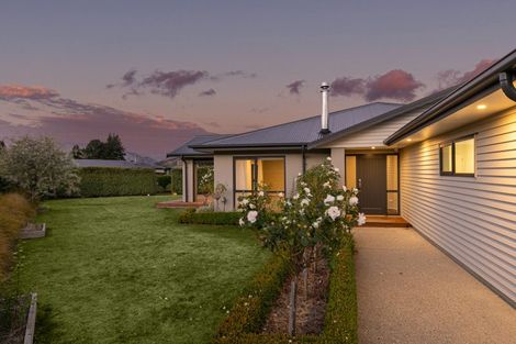 Photo of property in 5 Nancy Lane, Wanaka, 9305