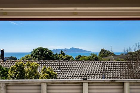 Photo of property in 11 Puketai Place, Pukerua Bay, 5026